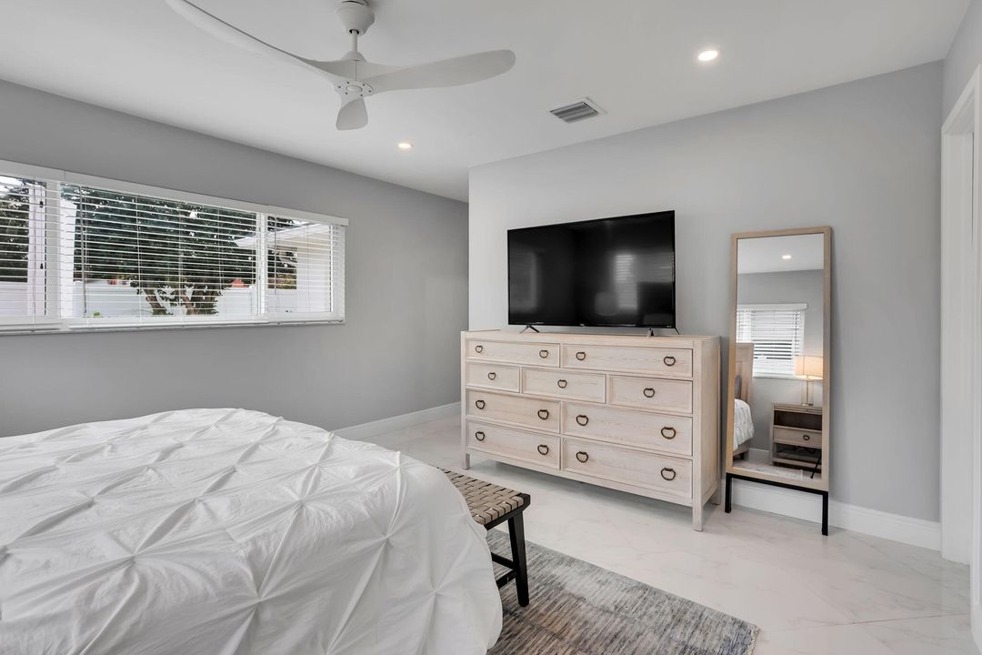 待售: $1,350,000 (3 贝兹, 2 浴室, 1924 平方英尺)