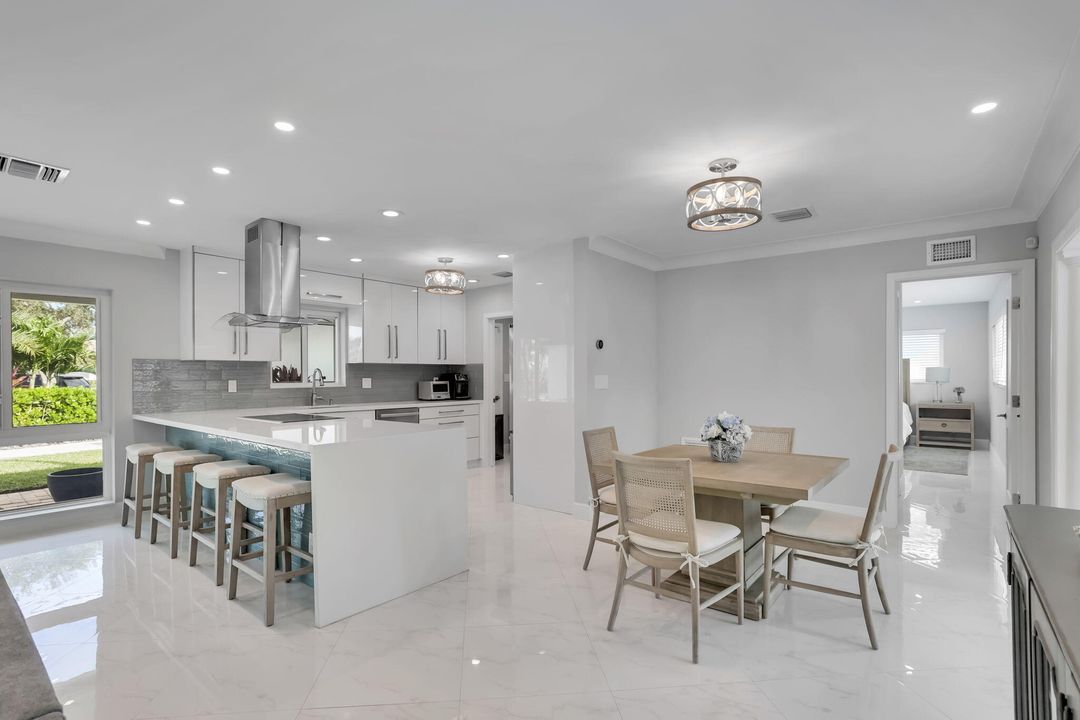 待售: $1,350,000 (3 贝兹, 2 浴室, 1924 平方英尺)