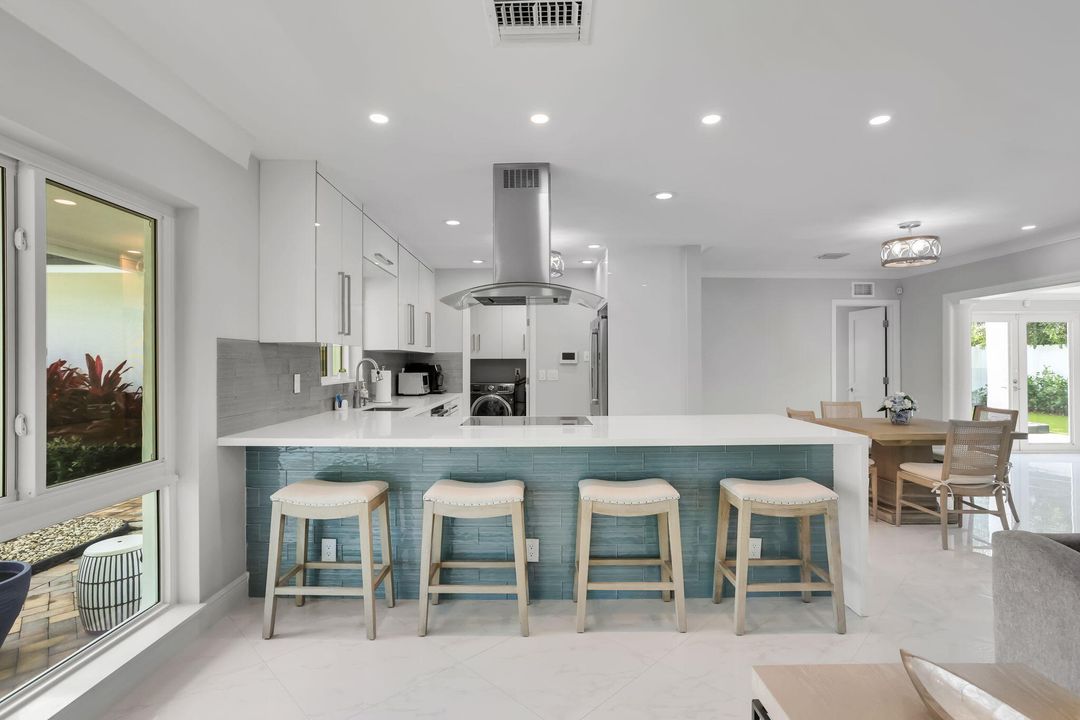 待售: $1,350,000 (3 贝兹, 2 浴室, 1924 平方英尺)