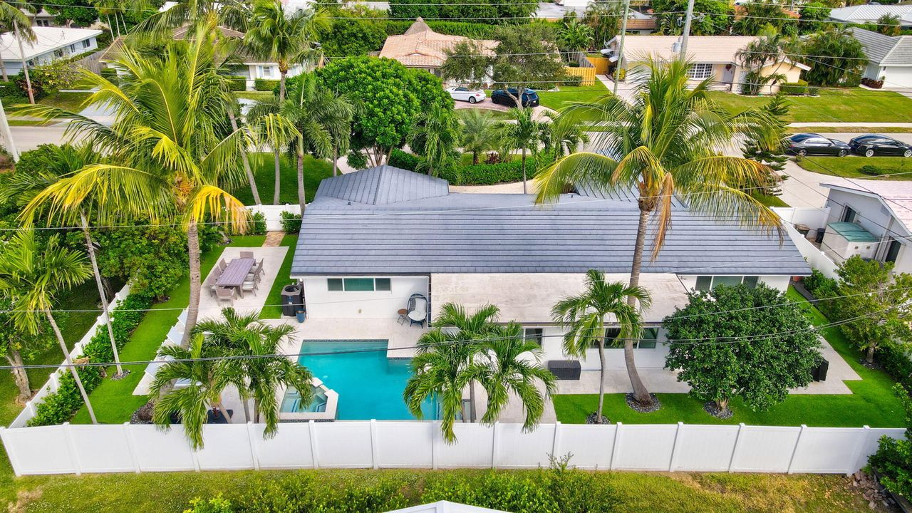 待售: $1,350,000 (3 贝兹, 2 浴室, 1924 平方英尺)