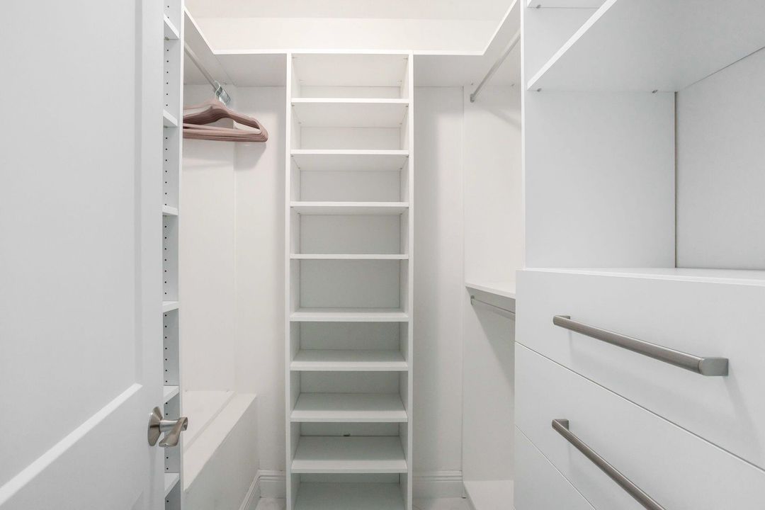 待售: $1,350,000 (3 贝兹, 2 浴室, 1924 平方英尺)