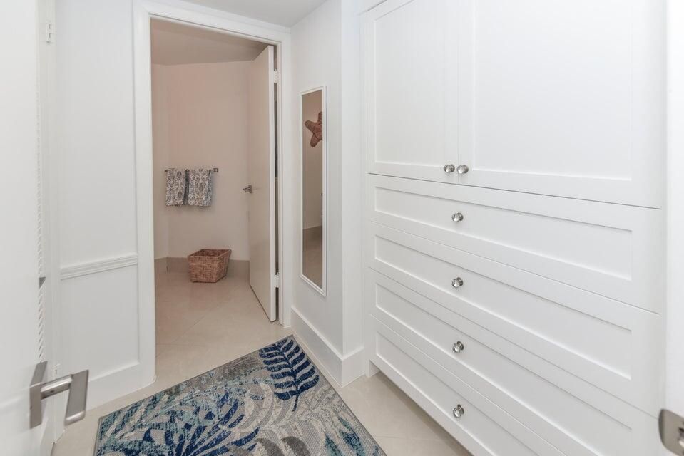 合同活跃: $3,900 (1 贝兹, 1 浴室, 1180 平方英尺)