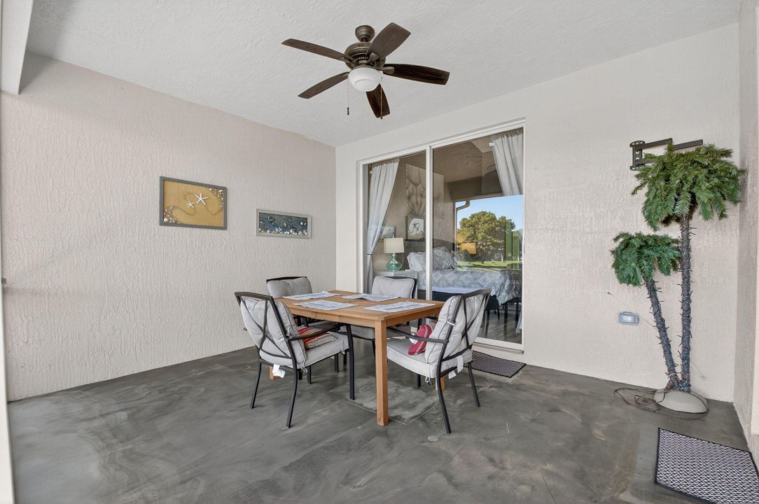 合同活跃: $3,000 (2 贝兹, 2 浴室, 1379 平方英尺)