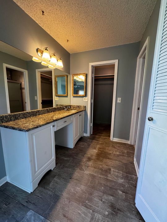 For Sale: $245,000 (2 beds, 2 baths, 1167 Square Feet)