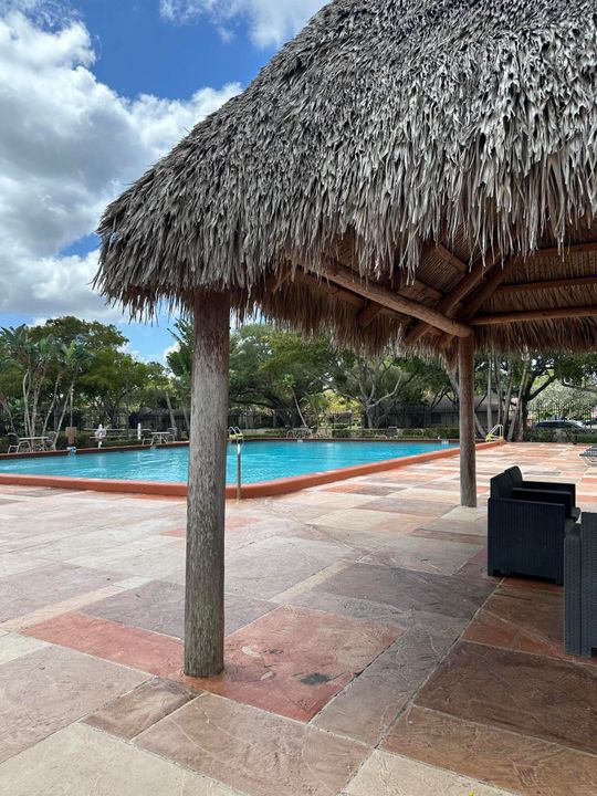 For Rent: $3,500 (3 beds, 2 baths, 1698 Square Feet)