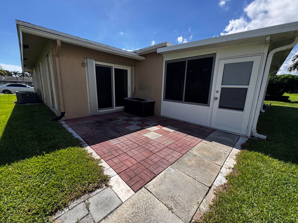 For Sale: $245,000 (2 beds, 2 baths, 1167 Square Feet)