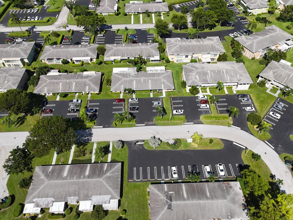 For Sale: $245,000 (2 beds, 2 baths, 1167 Square Feet)