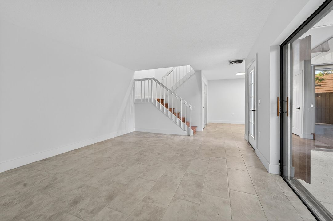 В аренду: $2,900 (3 спален, 2 ванн, 1596 Квадратных фут)