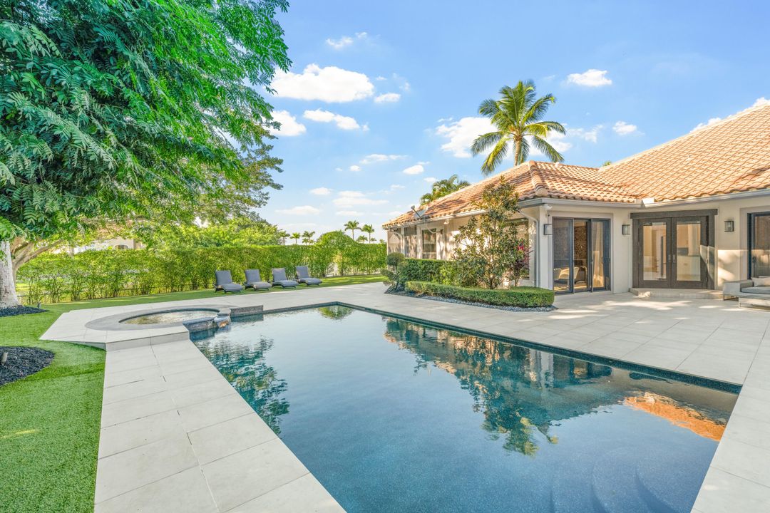 For Sale: $2,975,000 (3 beds, 3 baths, 2175 Square Feet)