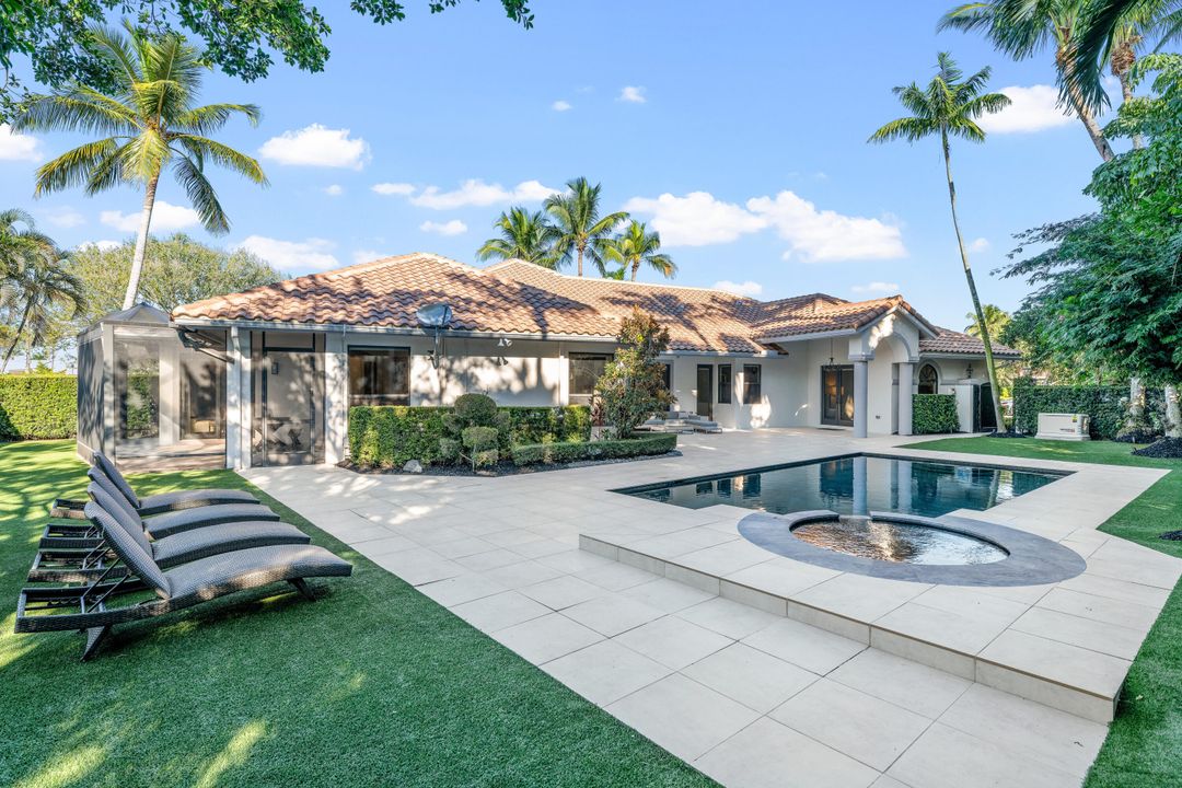 For Sale: $2,975,000 (3 beds, 3 baths, 2175 Square Feet)