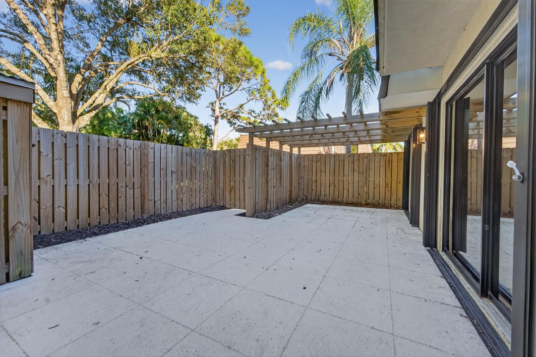 В аренду: $2,900 (3 спален, 2 ванн, 1596 Квадратных фут)