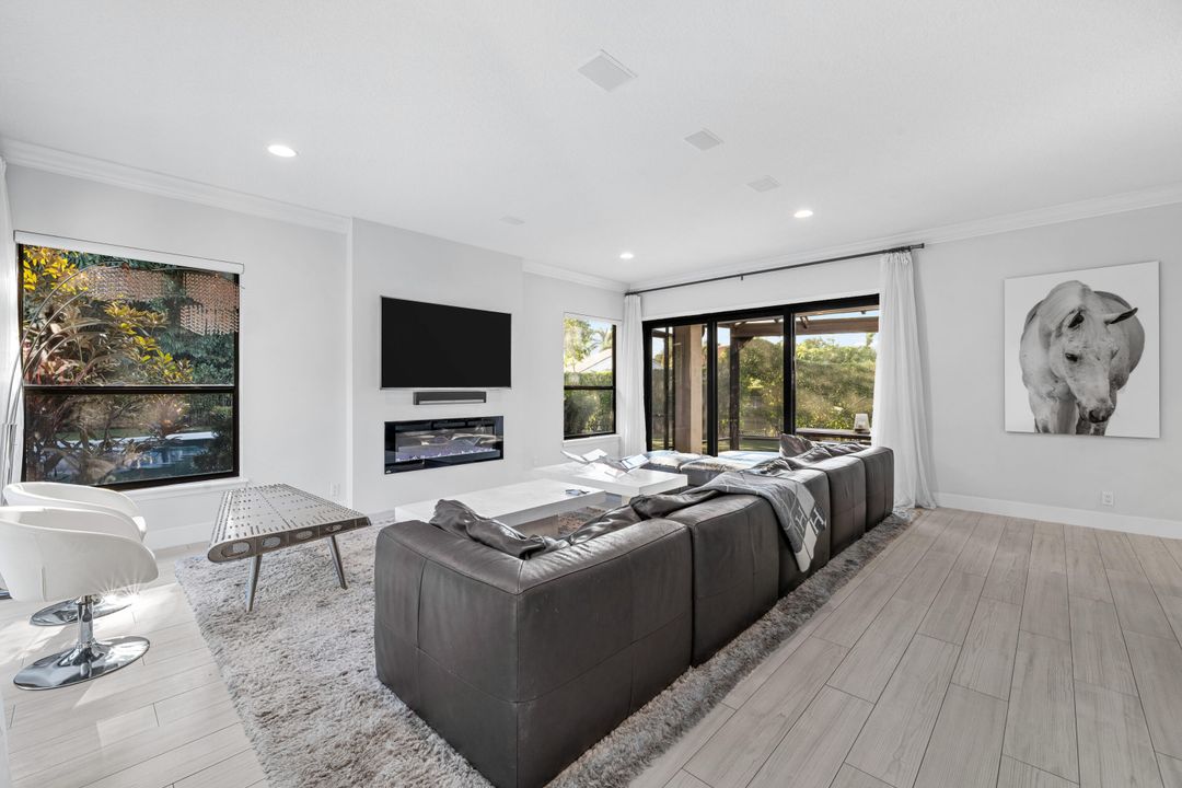 For Sale: $2,975,000 (3 beds, 3 baths, 2175 Square Feet)