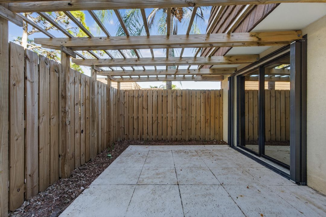 В аренду: $2,900 (3 спален, 2 ванн, 1596 Квадратных фут)