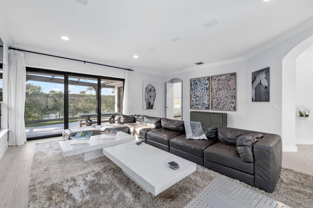 For Sale: $2,975,000 (3 beds, 3 baths, 2175 Square Feet)