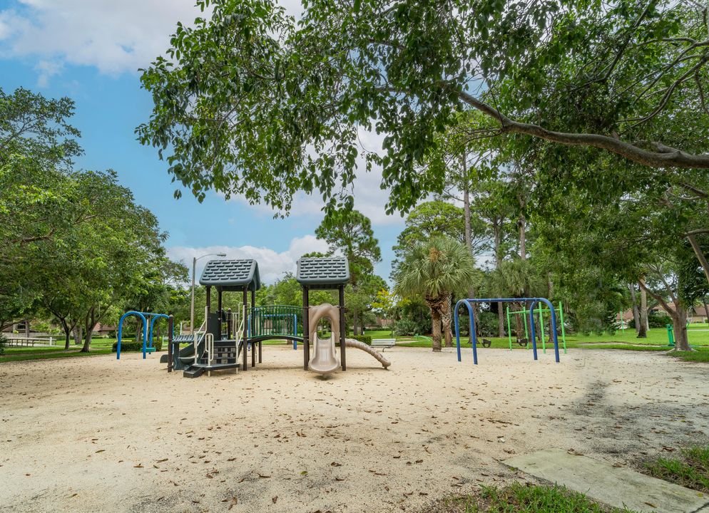 В аренду: $2,900 (3 спален, 2 ванн, 1596 Квадратных фут)