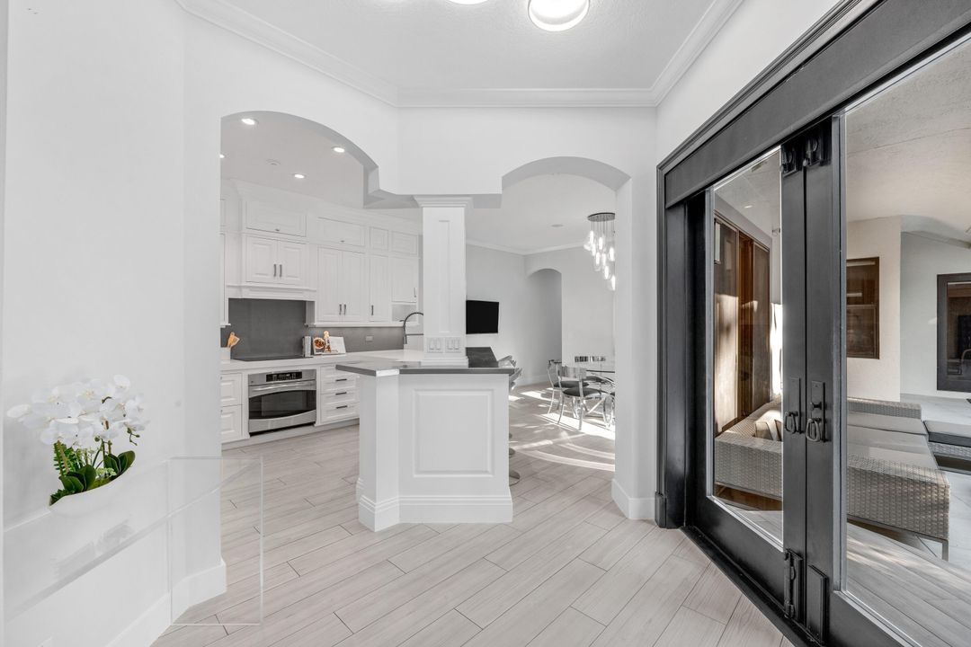 For Sale: $2,975,000 (3 beds, 3 baths, 2175 Square Feet)