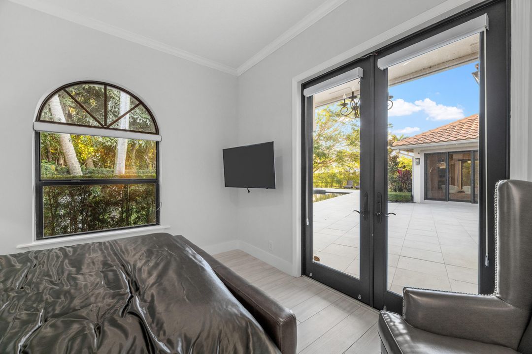 For Sale: $2,975,000 (3 beds, 3 baths, 2175 Square Feet)