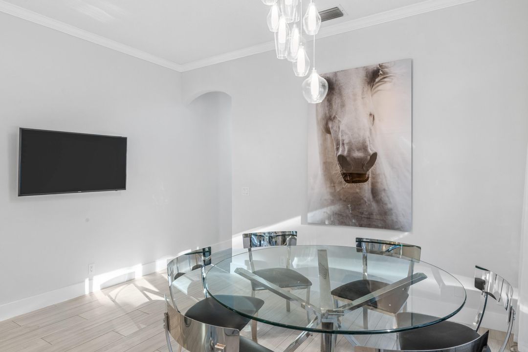 For Sale: $2,975,000 (3 beds, 3 baths, 2175 Square Feet)