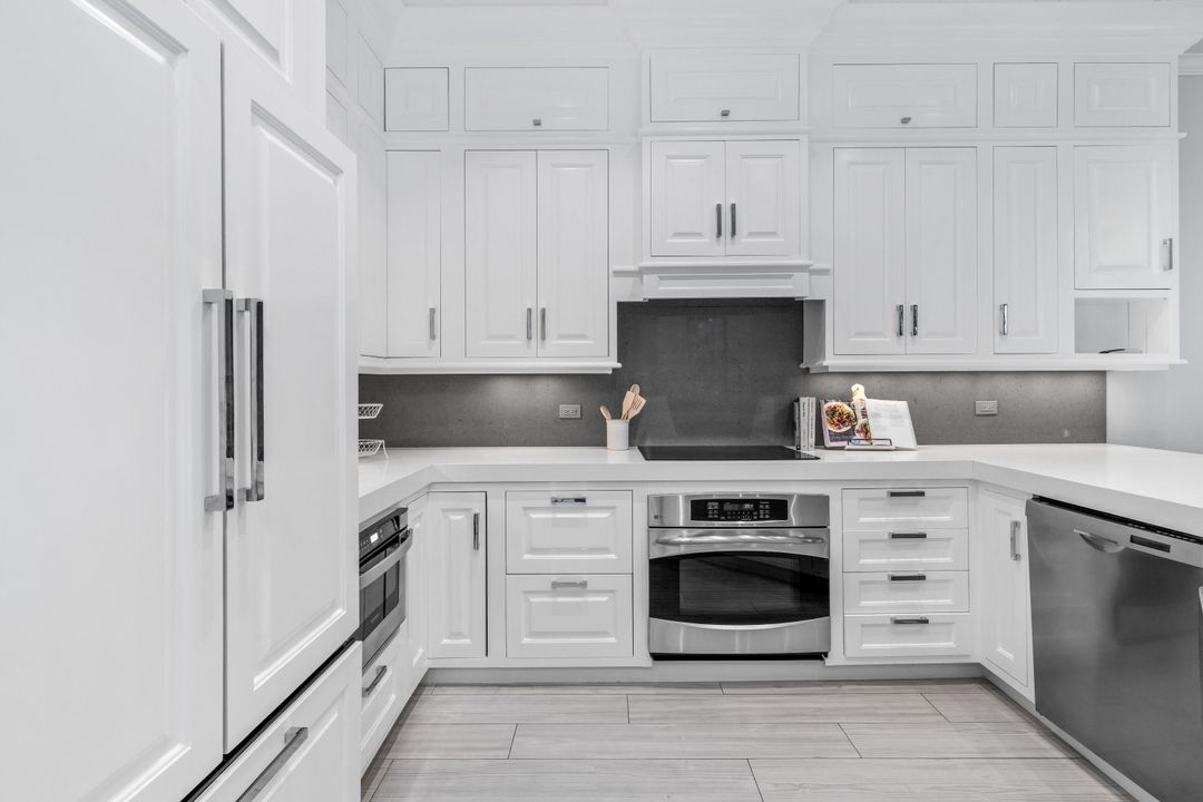 For Sale: $2,975,000 (3 beds, 3 baths, 2175 Square Feet)