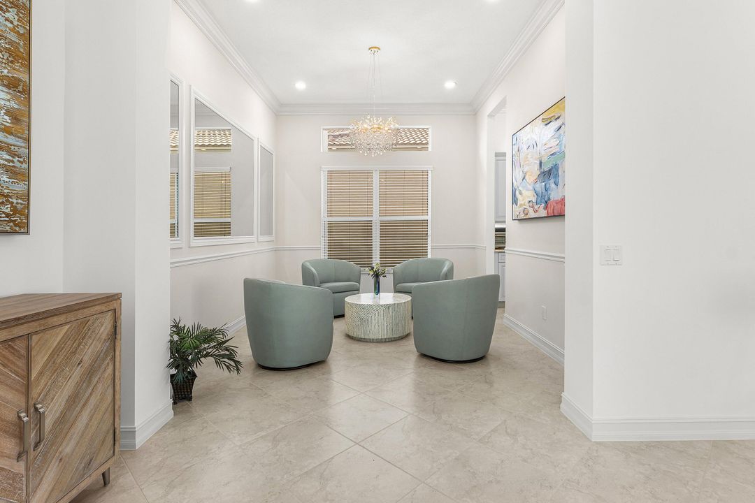 Под контрактом: $799,000 (3 спален, 3 ванн, 2465 Квадратных фут)