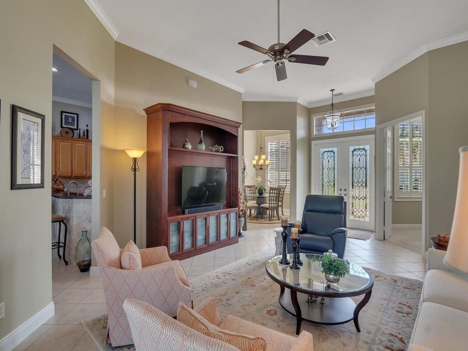 На продажу: $699,500 (3 спален, 2 ванн, 2594 Квадратных фут)