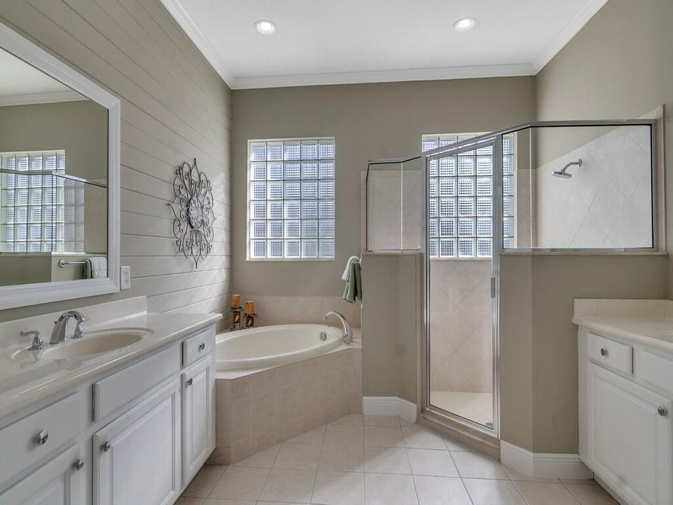 На продажу: $699,500 (3 спален, 2 ванн, 2594 Квадратных фут)