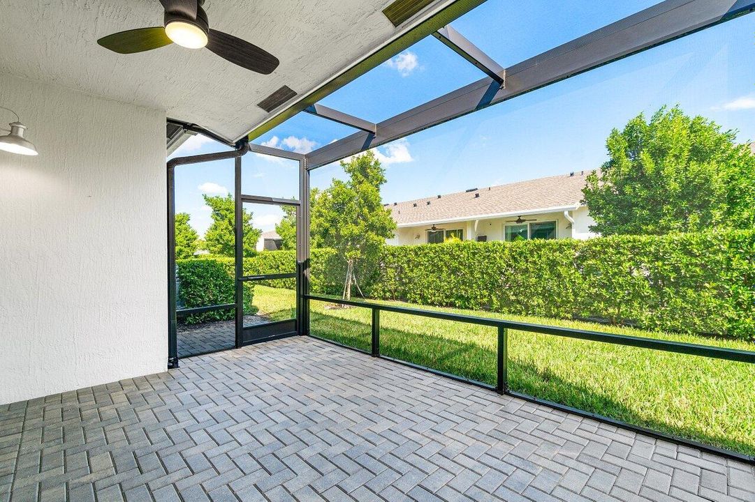 出租: $3,200 (2 贝兹, 2 浴室, 1319 平方英尺)