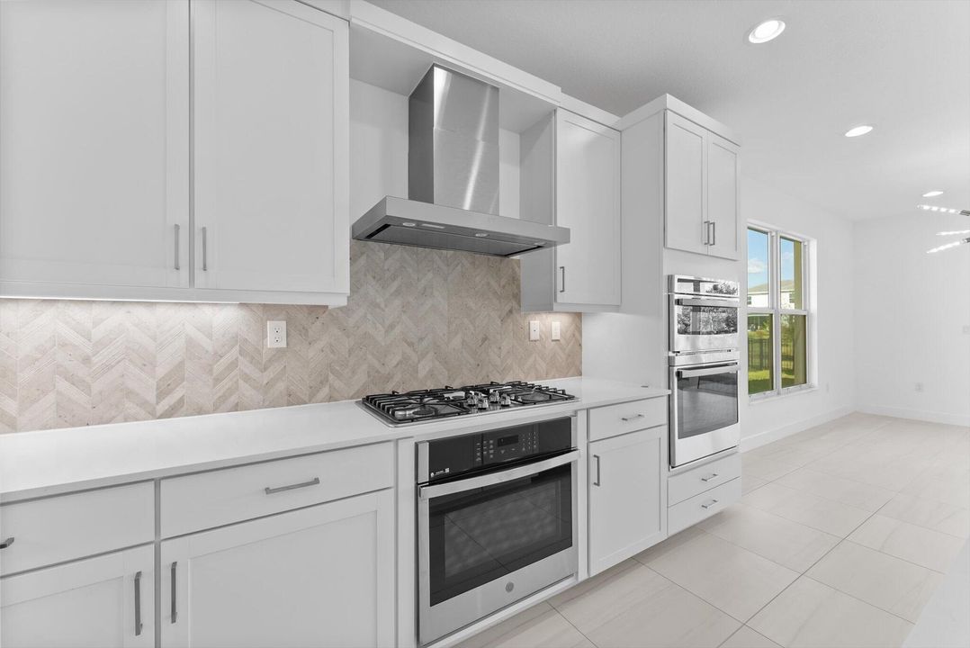 待售: $700,000 (4 贝兹, 3 浴室, 2262 平方英尺)