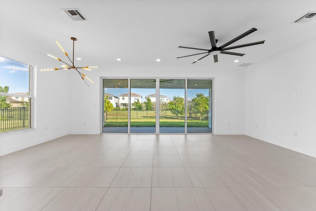 待售: $700,000 (4 贝兹, 3 浴室, 2262 平方英尺)