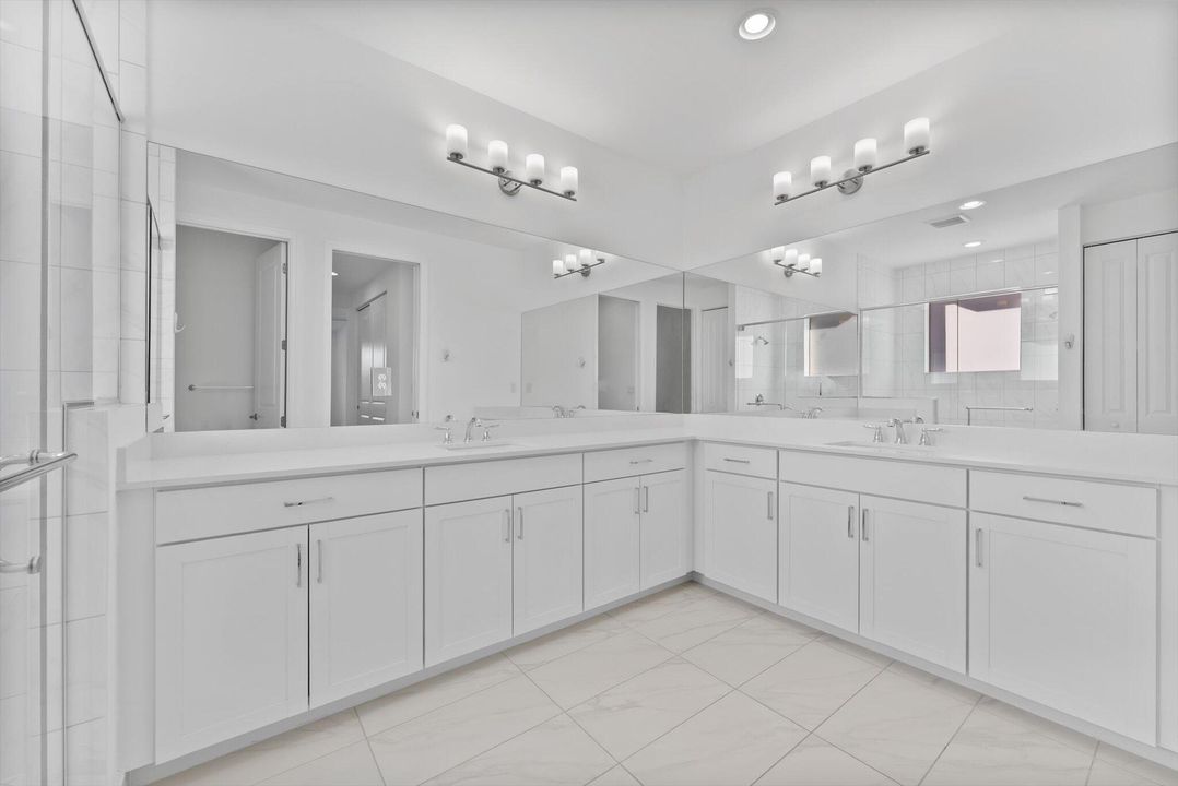 待售: $700,000 (4 贝兹, 3 浴室, 2262 平方英尺)