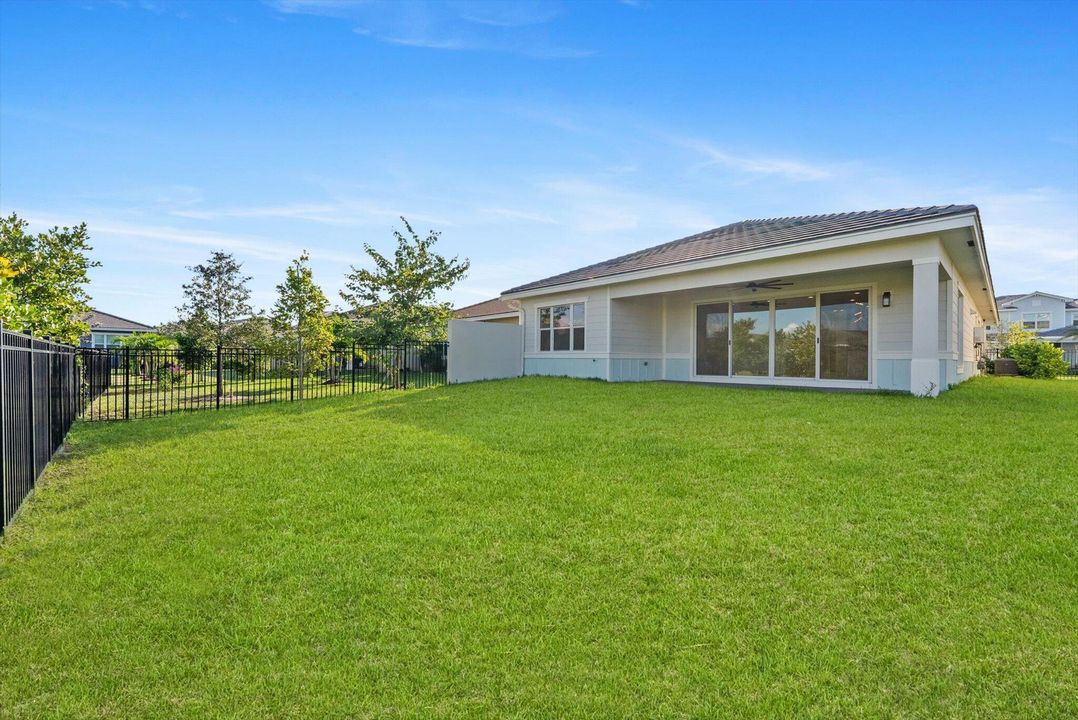 待售: $700,000 (4 贝兹, 3 浴室, 2262 平方英尺)