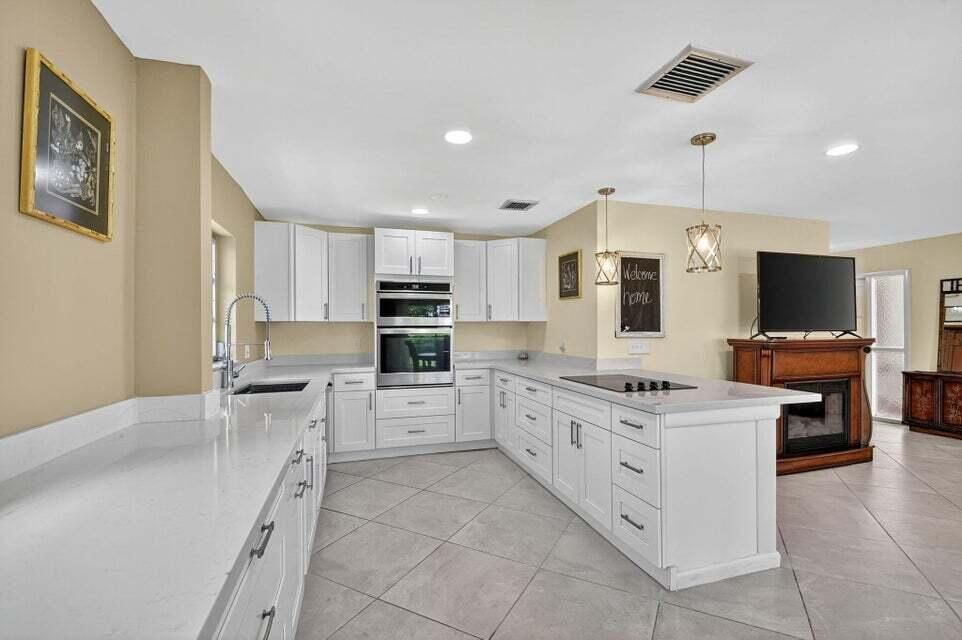 出租: $2,249 (2 贝兹, 2 浴室, 1170 平方英尺)