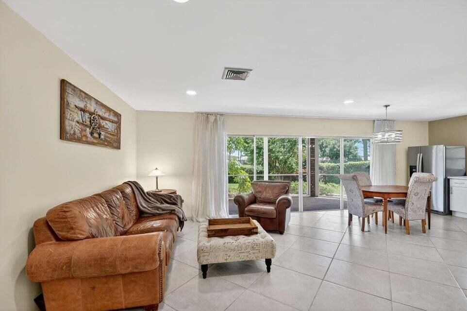 出租: $2,249 (2 贝兹, 2 浴室, 1170 平方英尺)