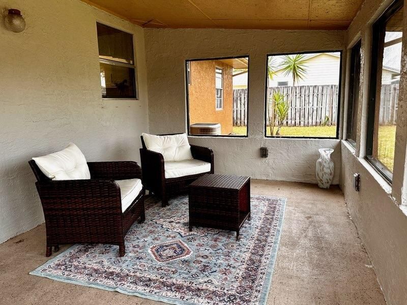 En Venta: $265,000 (2 camas, 1 baños, 982 Pies cuadrados)