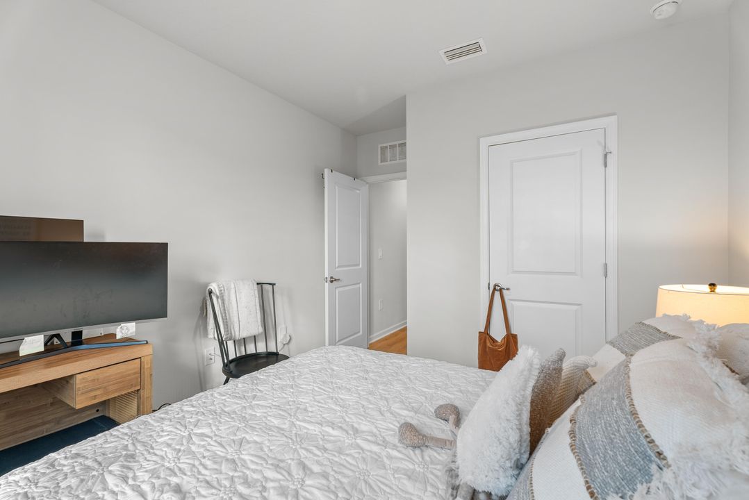 For Rent: $2,600 (2 beds, 2 baths, 1503 Square Feet)