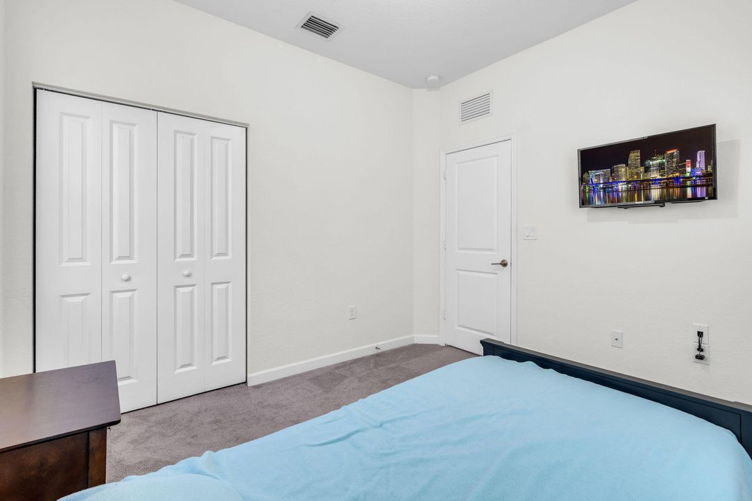 В аренду: $3,300 (3 спален, 2 ванн, 1376 Квадратных фут)