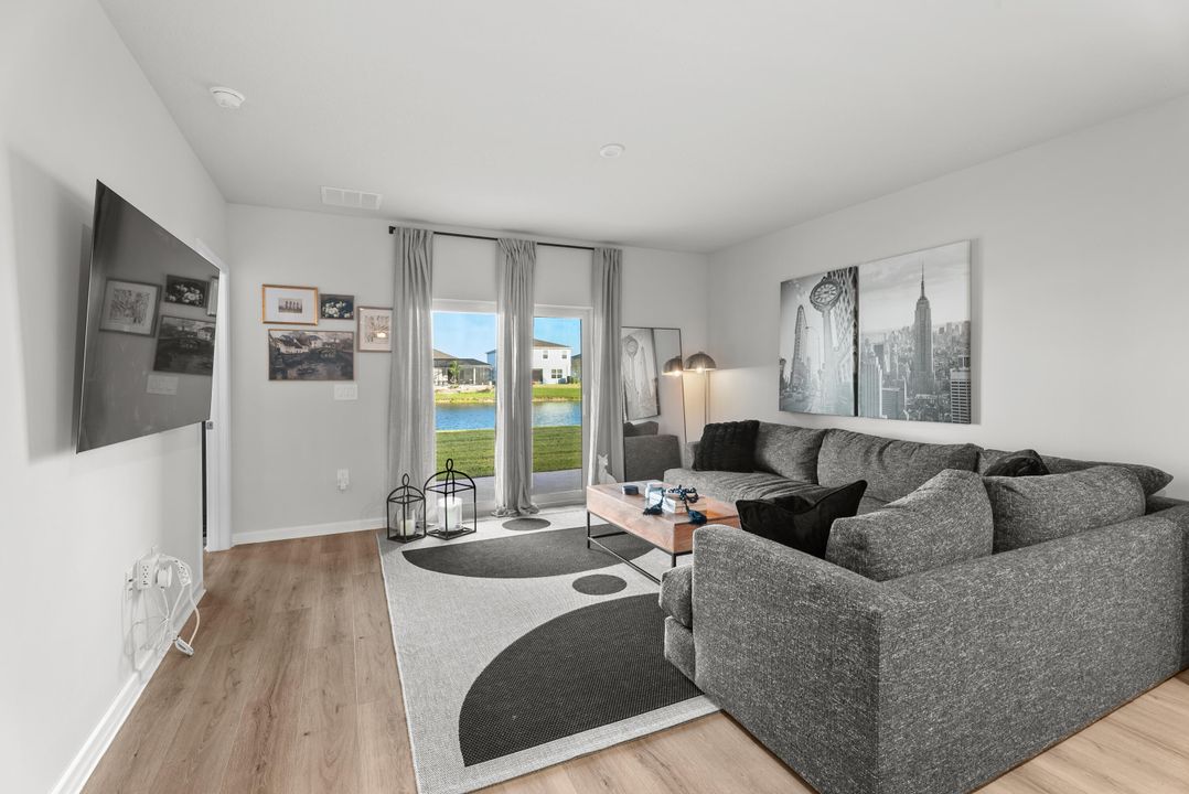 For Rent: $2,600 (2 beds, 2 baths, 1503 Square Feet)