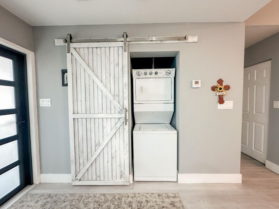 For Sale: $384,999 (2 beds, 2 baths, 1245 Square Feet)