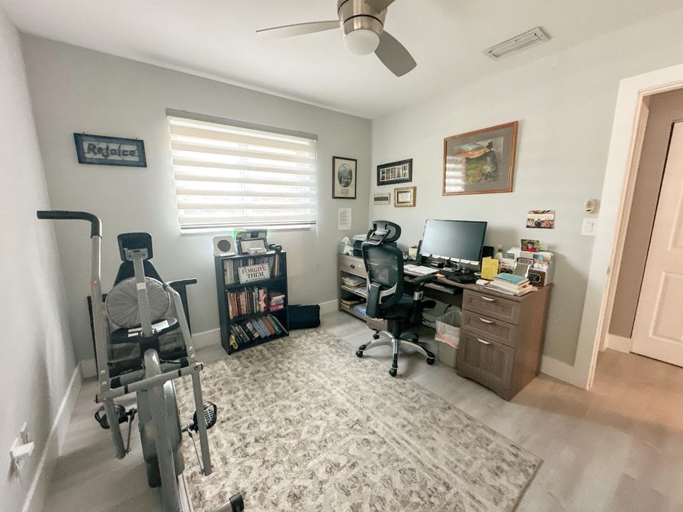 For Sale: $384,999 (2 beds, 2 baths, 1245 Square Feet)