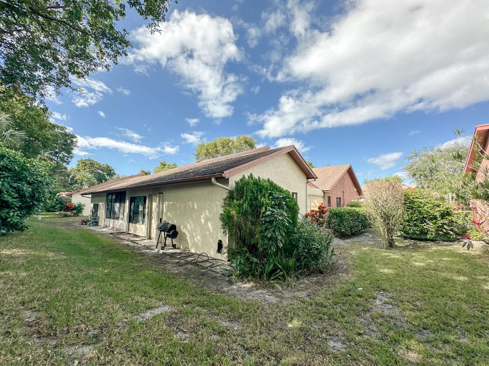 For Sale: $384,999 (2 beds, 2 baths, 1245 Square Feet)