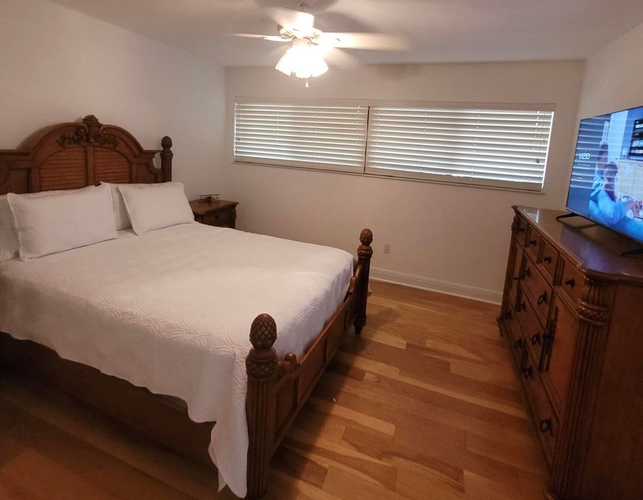 For Rent: $5,150 (2 beds, 2 baths, 1417 Square Feet)