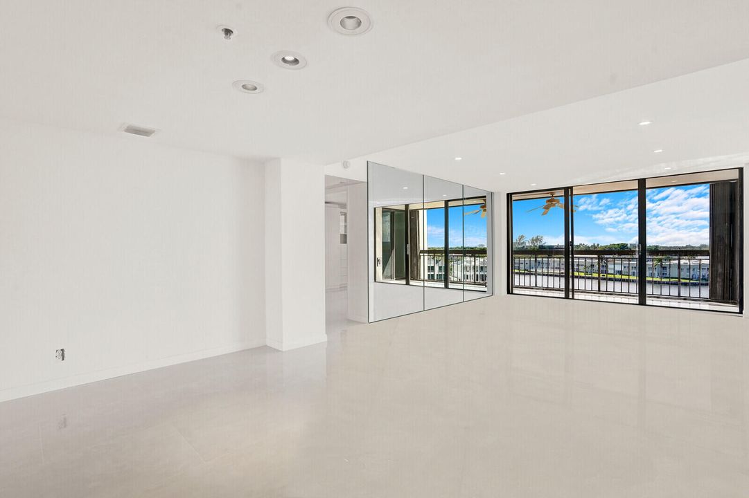 For Rent: $6,800 (2 beds, 2 baths, 1305 Square Feet)