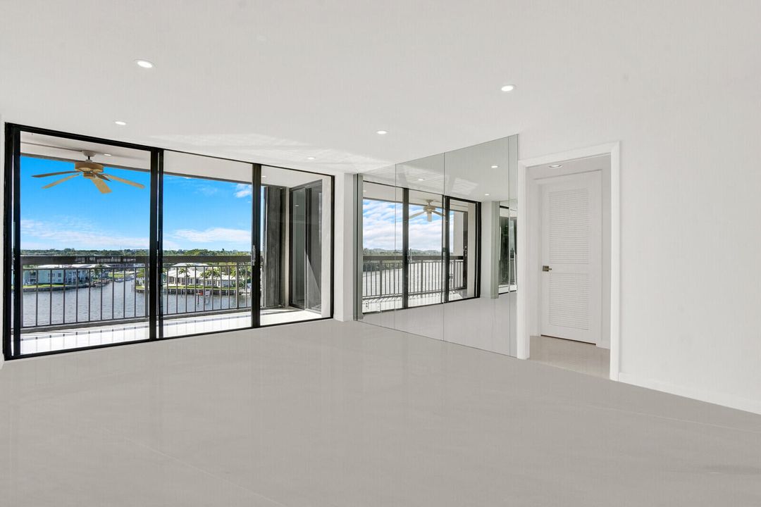 For Rent: $6,800 (2 beds, 2 baths, 1305 Square Feet)