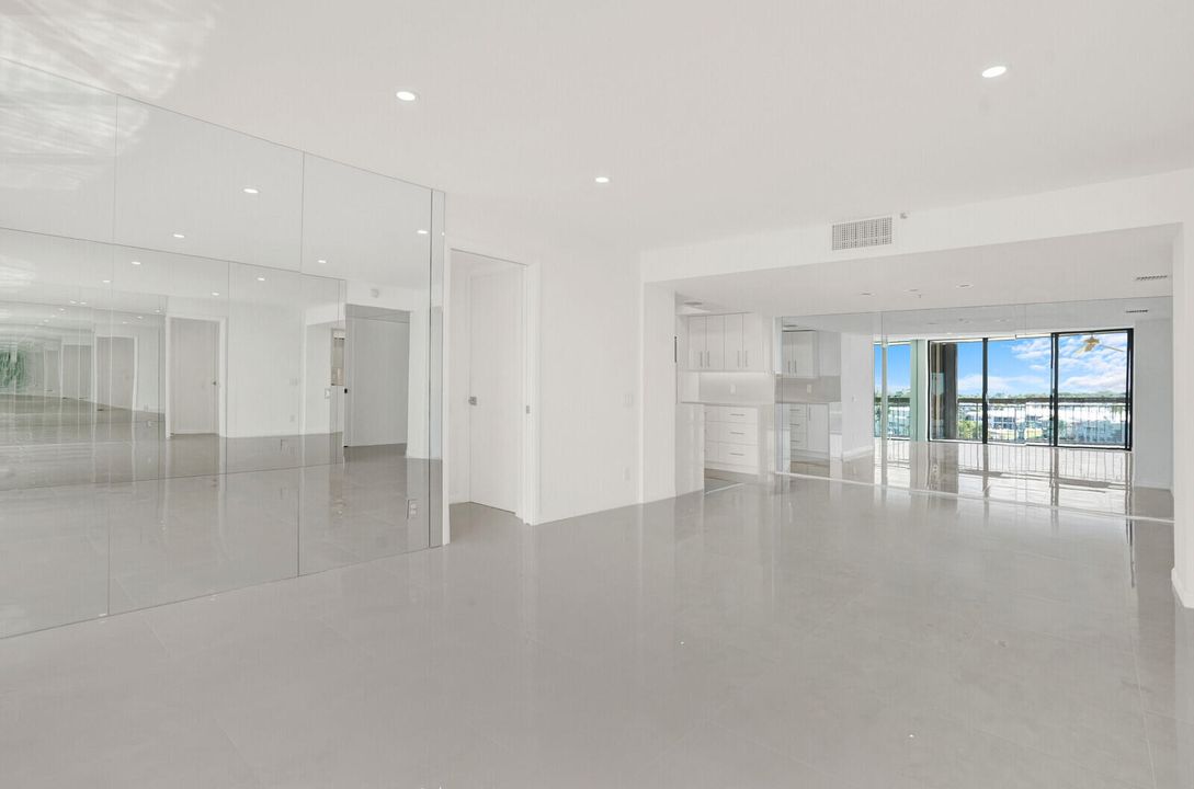 For Rent: $6,800 (2 beds, 2 baths, 1305 Square Feet)