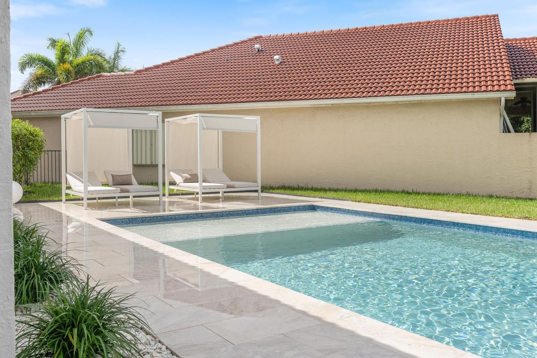 En Venta: $925,000 (3 camas, 2 baños, 1640 Pies cuadrados)