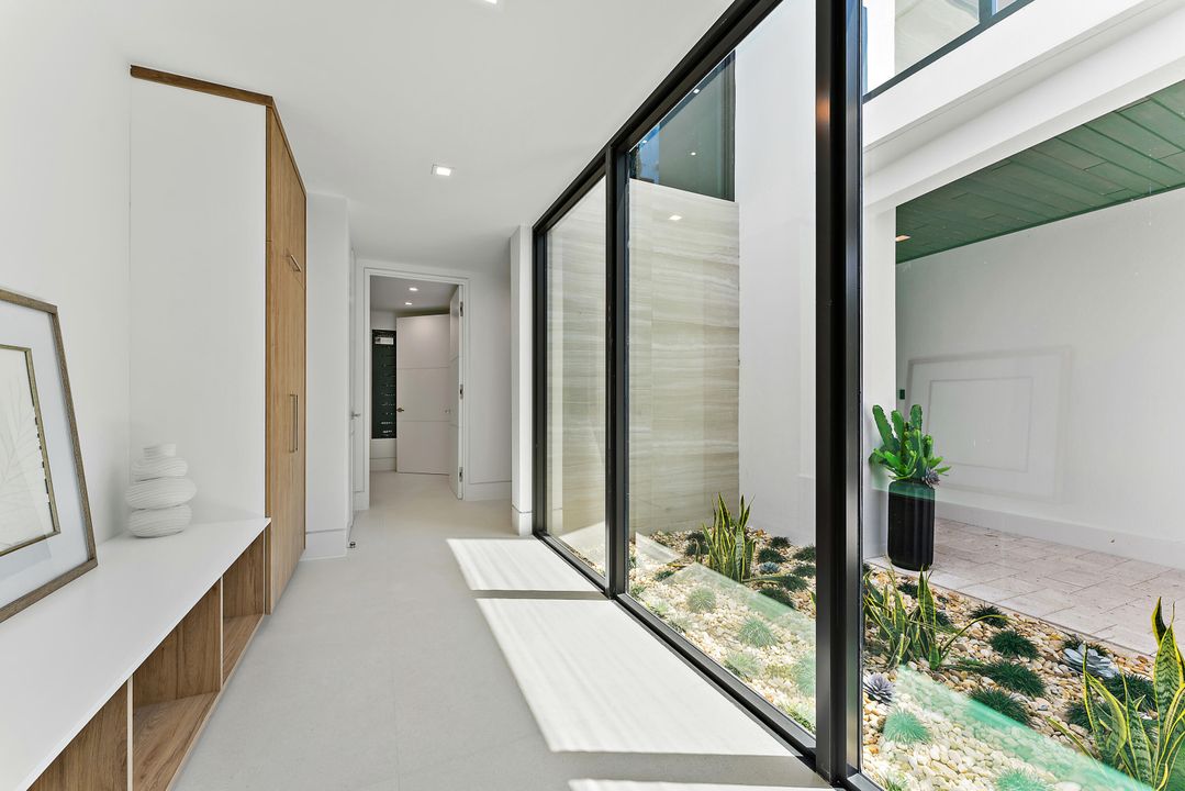 На продажу: $14,500,000 (4 спален, 5 ванн, 5965 Квадратных фут)