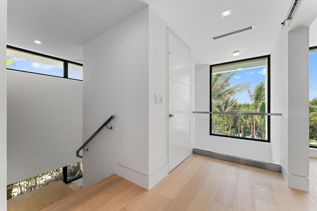 На продажу: $14,500,000 (4 спален, 5 ванн, 5965 Квадратных фут)