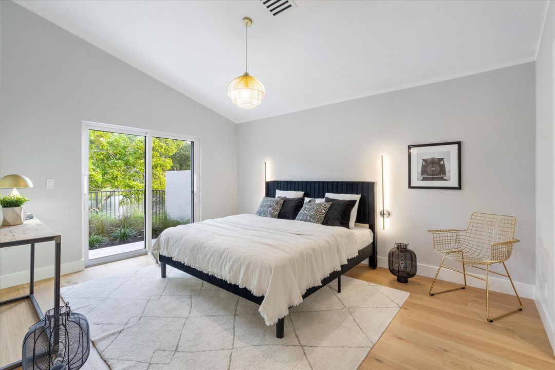 En Venta: $925,000 (3 camas, 2 baños, 1640 Pies cuadrados)