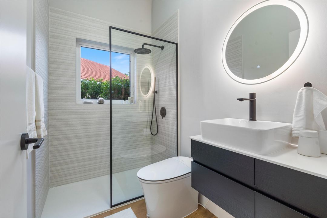 En Venta: $925,000 (3 camas, 2 baños, 1640 Pies cuadrados)