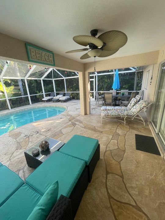 В аренду: $3,600 (4 спален, 2 ванн, 1712 Квадратных фут)